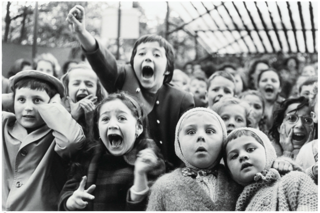 Alfred Eisenstaedt, Children at a Puppet Theatre, Paris Alfred Eisenstaedt, Children at a Puppet Theatre, Paris