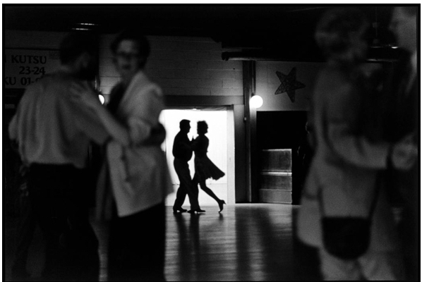 Elliott Erwitt, Finland (Dancers) 2001