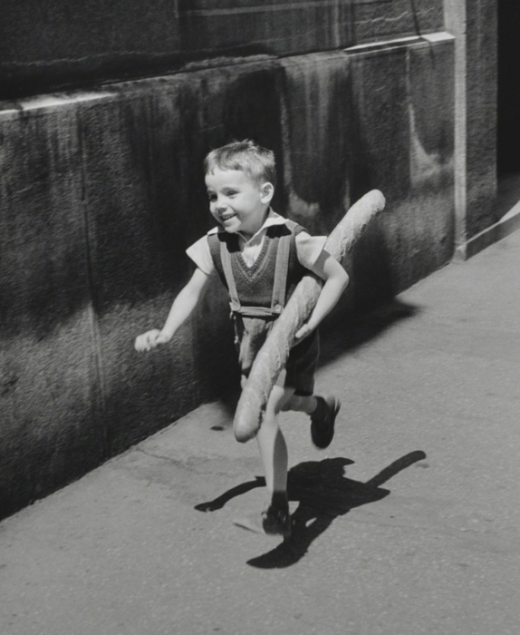 Willy Ronis, A Boy with a Baguette