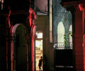 Michael Eastman, Woman in Doorway, Havana, 1999